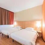 Ibis Shanghai Xujiahui