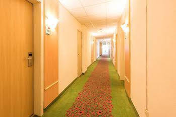 Hotel Ibis Xujiahui 3*