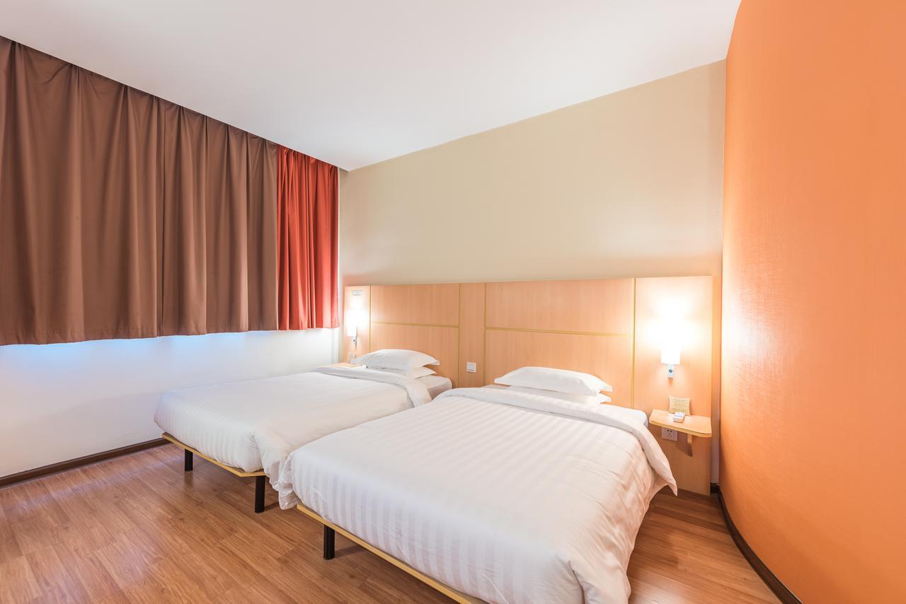 Ibis Xujiahui Hotel