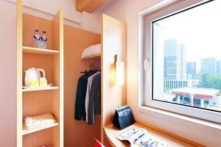 Ibis Xujiahui