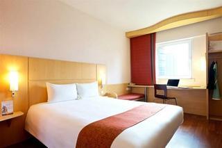 Ibis Xujiahui 3*