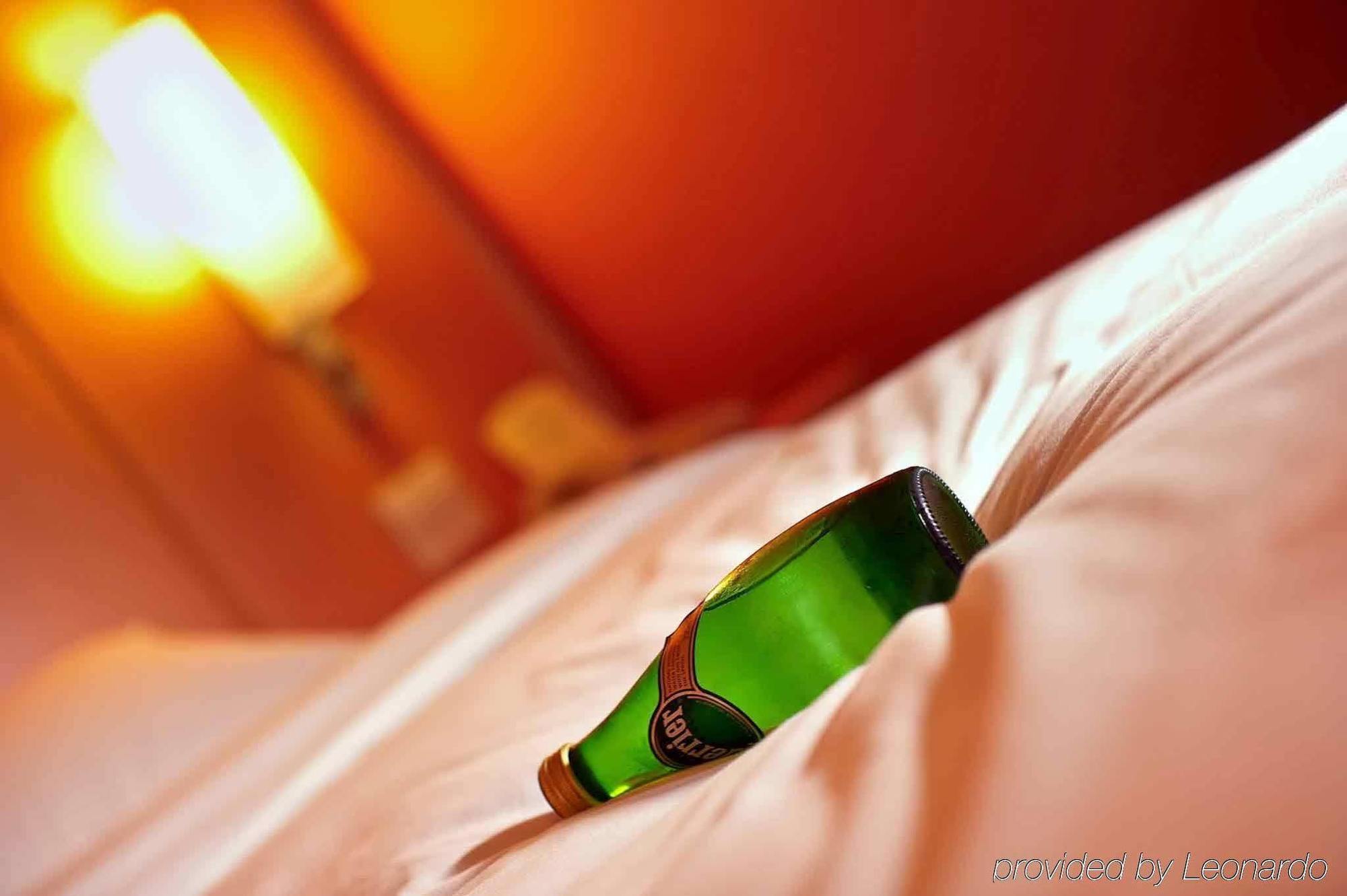 Ibis Xujiahui Hotel 3*